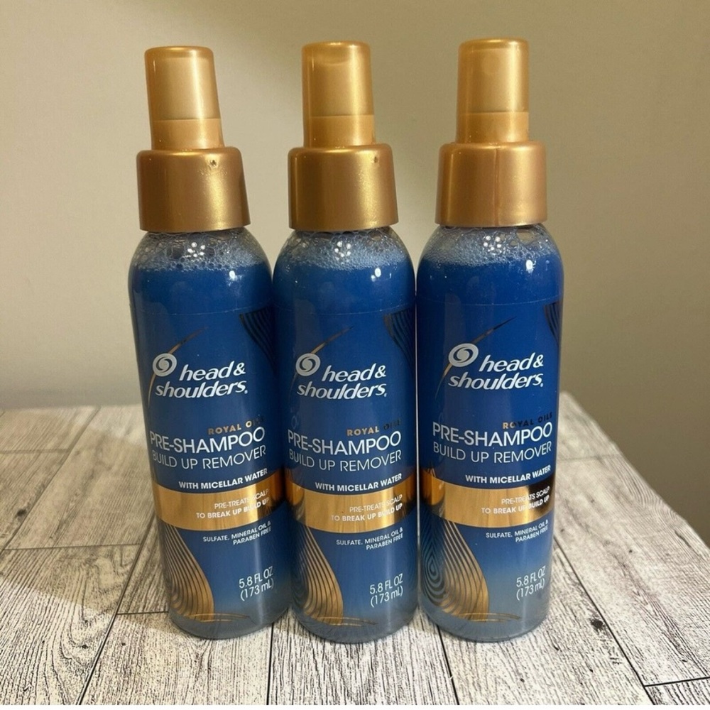 Head & Shoulders Pre-Shampoo
Build Up Remover with Micellar Water 3 @ 5.8oz Each